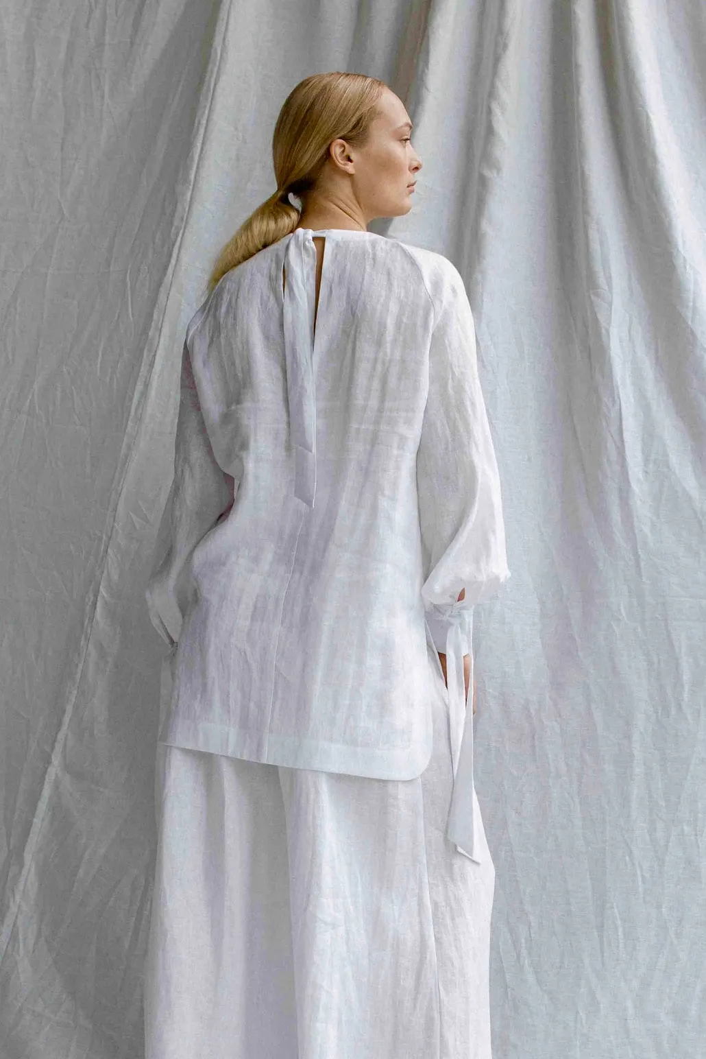 InAvati x Katia Beslik LINEN LONG-SLEEVE BLOUSE