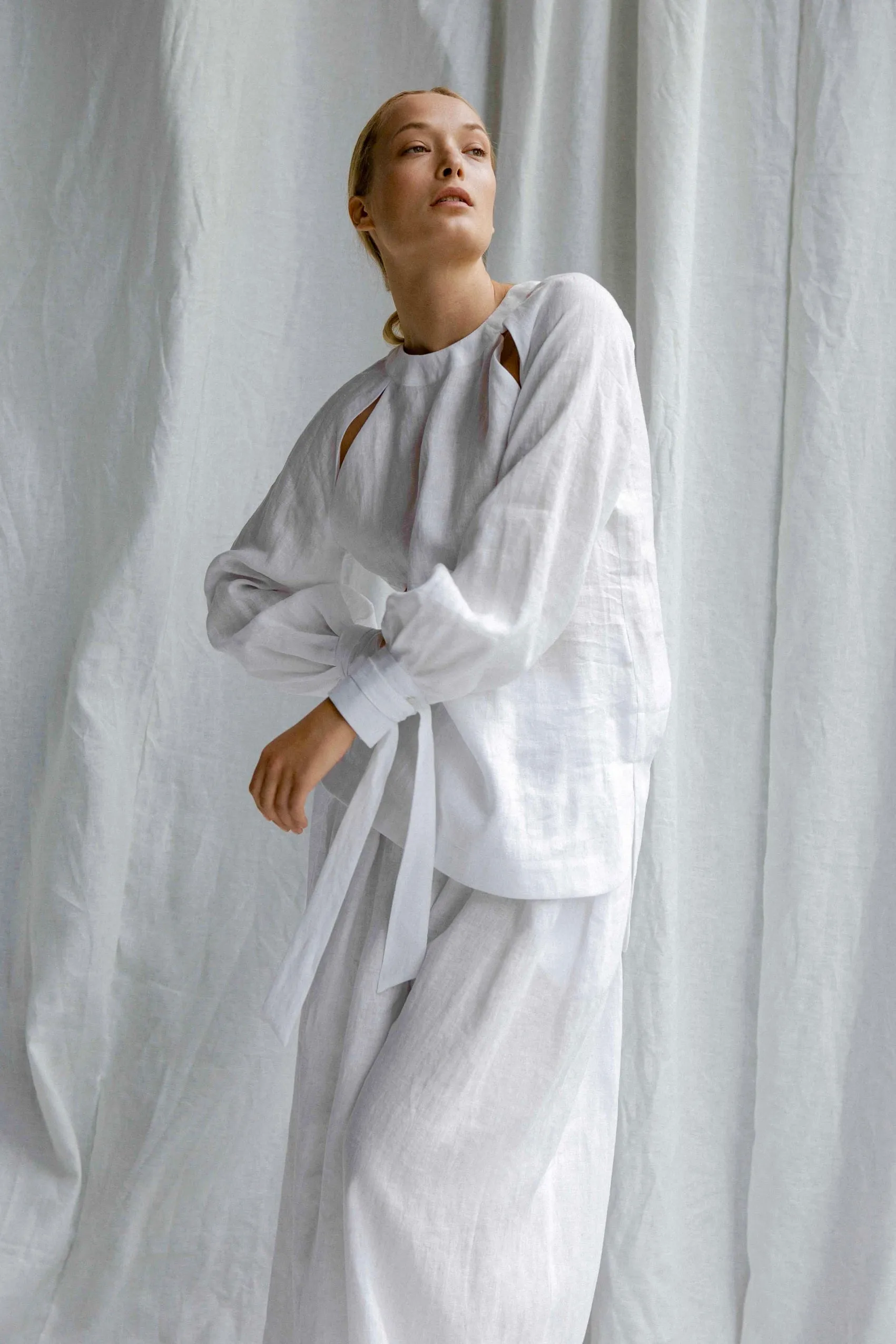 InAvati x Katia Beslik LINEN LONG-SLEEVE BLOUSE