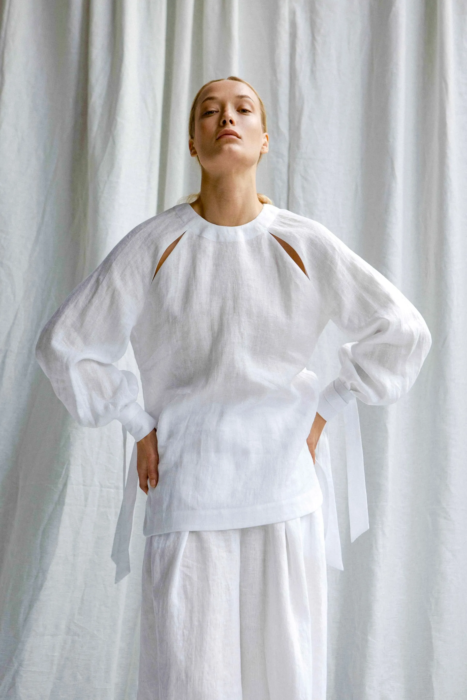 InAvati x Katia Beslik LINEN LONG-SLEEVE BLOUSE