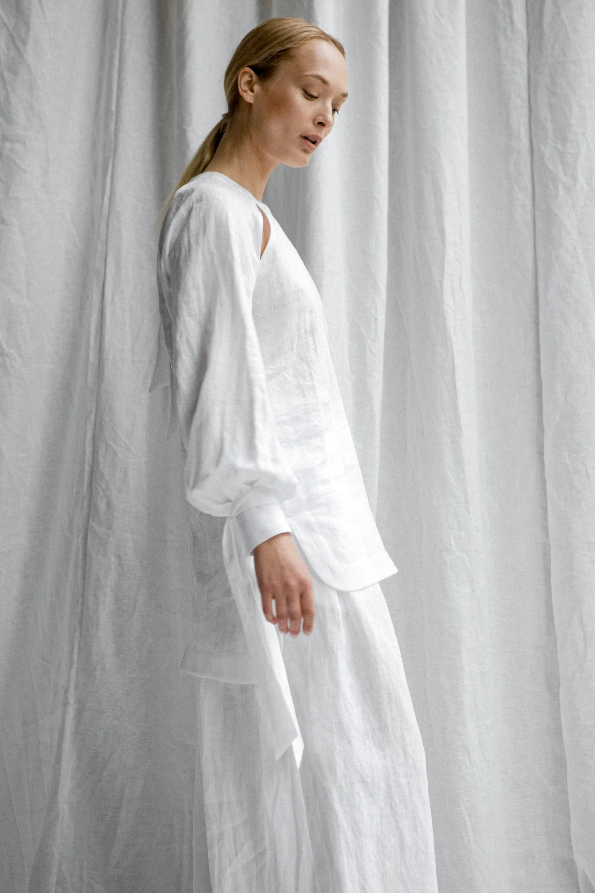 InAvati x Katia Beslik LINEN LONG-SLEEVE BLOUSE